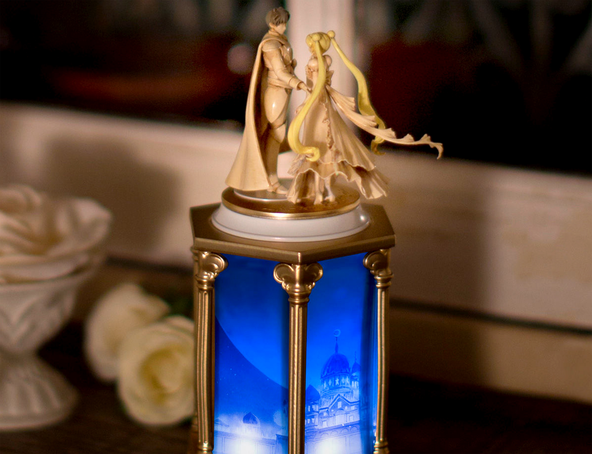 Tuxedo Mirage Music Box Proplica with Prince Endymion and Princess Serenity.